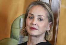 Η Σάρον Στόουν συγκινεί: «Μετά το εγκεφαλικό οι προτάσεις για δουλειά εξαφανίστηκαν, άνθρωποι με εκμεταλλεύτηκαν»