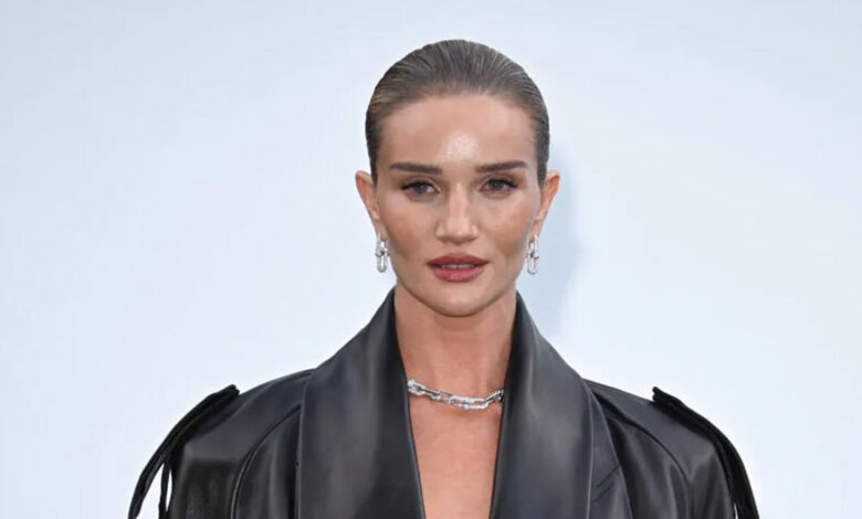 Εβδομάδα Μόδας Λονδίνου: Το sleek bun κυριάρχησε στον οίκο Burberry Εβδομάδα Μόδας Λονδίνου: Το sleek bun κυριάρχησε στον οίκο Burberry