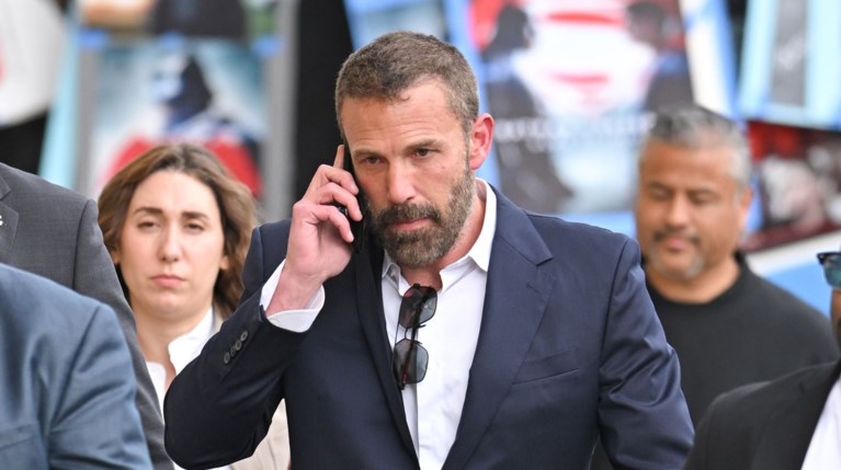 Ben Affleck: Έχασε τους γονείς του μέσα σε δύο μήνες και βρήκε τα νεανικά… |