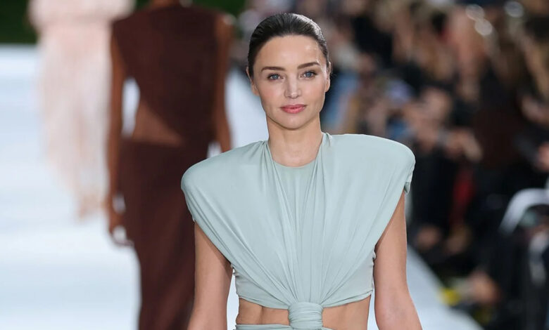 Miranda Kerr: Η επιστροφή στην πασαρέλα μετά από 9 χρόνια – Το show της Stella McCartney