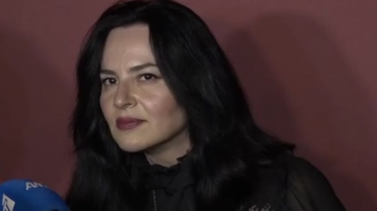 Ζενεβιέβ Μαζαρί: “Με τον άντρα μου έχουμε τις ίδιες υποχρεώσεις στο σπίτι” |