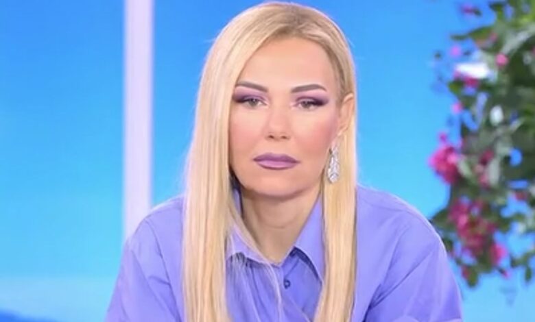 Η Τίνα Μεσσαροπούλου αποκαλύπτει για την Ηλιάνα Παπαγεωργίου και την Έλενα… |