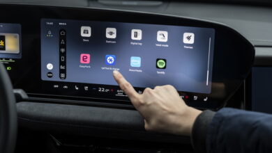 Audi: Το Spotify παίζει, το κινητό μένει στην τσέπη