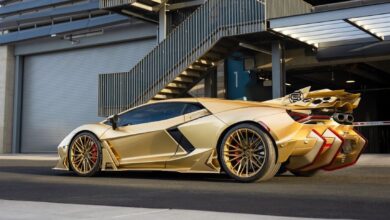 Χρυσή Lamborghini Revuelto: Ούτε αυτό του έφτανε
