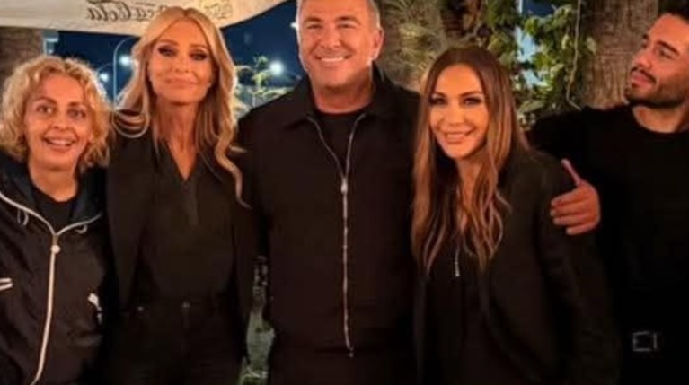 Βανδή, Θεοδωρίδου, Παπαρίζου & Μάστορας στην επετειακή συναυλία του Αντώνη… | Βανδή, Θεοδωρίδου, Παπαρίζου & Μάστορας στην επετειακή συναυλία του Αντώνη… |