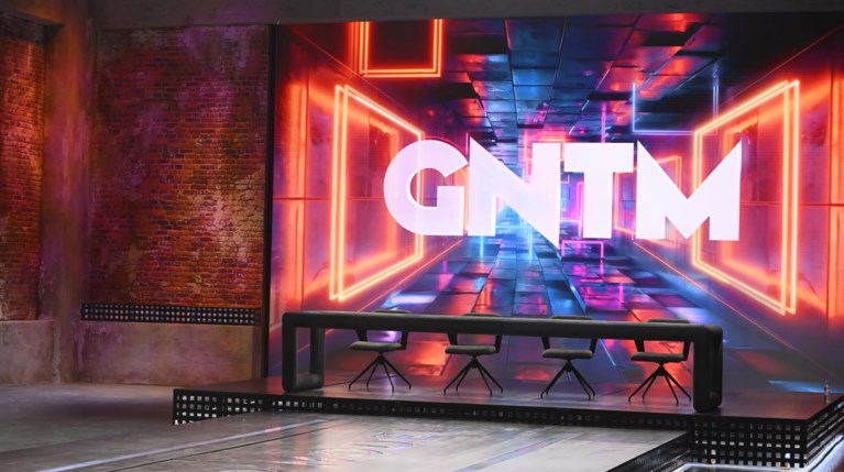 Δείτε τις πρώτες εικόνες από το νέο studio του GNTM! Απόψε το makeover… |