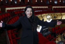 Μαρίνα Αμπράμοβιτς: Η ζωή της μέσα από προσωπικές ιστορίες και σκίτσα στο βιβλίο «Long Life, Short Stories»