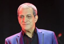 Θέμης Αδαμαντίδης: Η στιγμή που σηκώθηκε σε ταβέρνα και τραγούδησε την επιτυχία «Στην καρδιά» χωρίς ορχήστρα