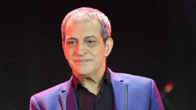 Θέμης Αδαμαντίδης: Η στιγμή που σηκώθηκε σε ταβέρνα και τραγούδησε την επιτυχία «Στην καρδιά» χωρίς ορχήστρα