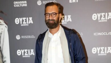 Άγγελος Μπράτης: «Προέρχομαι από μια μητριαρχική οικογένεια και το λέω αυτό με όλη την περηφάνια που έχω»