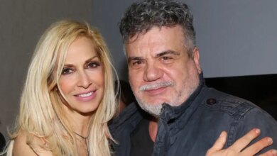 Γιάννης Κακλέας: Ο Νίκος Καρβέλας είναι ακραίος, η Άννα Βίσση δοτική και το πιο εργατικό πλάσμα