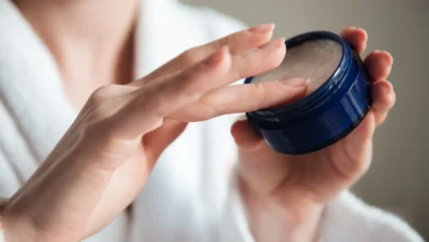 Αναμείξτε την κρέμα Nivea στο μπλε κουτί με κορν φλάουρ: Γιατί το δοκιμάζουν και σε τι χρησιμεύει