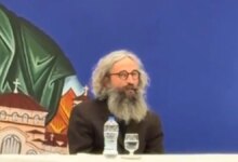Άρης Σερβετάλης: Αγνώριστος για τον ρόλο του Αγίου Ιωσήφ