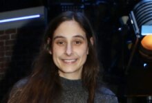 Φωτεινή Αθερίδου: Ήμουν στη Νέα Σμύρνη και έρχεται ένας και μου λέει «κατέβασε λίγο το φουστάνι σου»