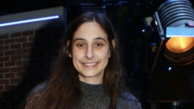 Φωτεινή Αθερίδου: Ήμουν στη Νέα Σμύρνη και έρχεται ένας και μου λέει «κατέβασε λίγο το φουστάνι σου»