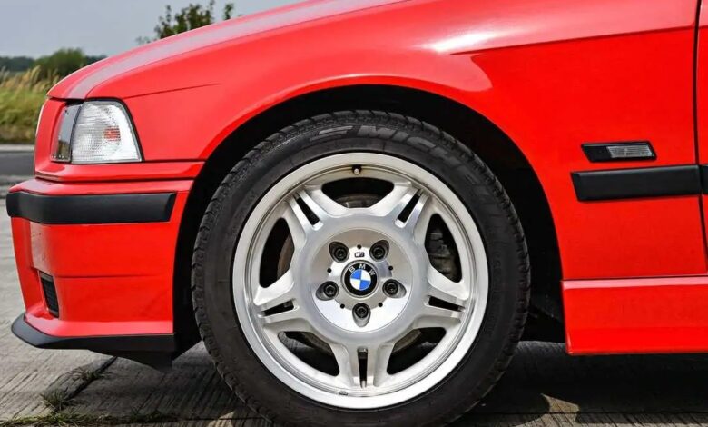 Η BMW έκρυβε για δεκαετίες μια 5θυρη E36 Compact [video]