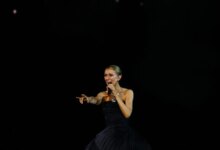Η Σελίν Ντιόν έπεσε στη σκηνή και ξέχασε τους στίχους του τραγουδιού «Pour que tu m’aimes encore»