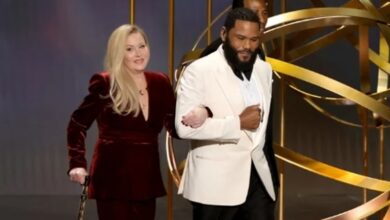 Η Christina Applegate αποκάλυψε ότι δεν πάσχει από σκλήρυνση κατά πλάκας | Η Christina Applegate αποκάλυψε ότι δεν πάσχει από σκλήρυνση κατά πλάκας |