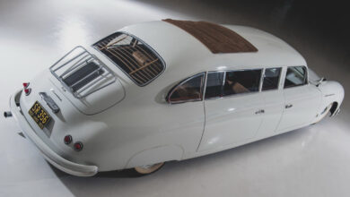 Έκανε μια Porsche 356 λιμουζίνα για τον γάμο της κόρης του
