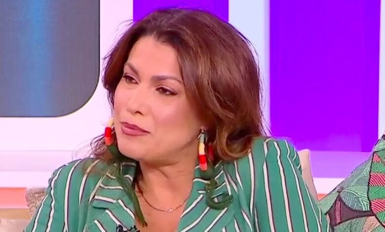 Κλέλια Ρένεση: “Είμαι πάνω από το παιδί μου. Είμαι και μόνη. Εγώ κρατάω τις… |