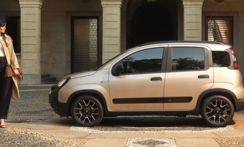 Το Fiat Pandina επαναφέρει το στιλ του Autobianchi Y10 Το Fiat Pandina επαναφέρει το στιλ του Autobianchi Y10