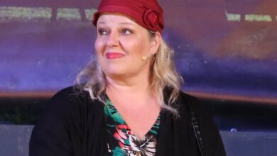 Φωτεινή Μπαξεβάνη: «Μου λείπει η Καίτη Κωνσταντίνου, παρόλο που δεν ήσασταν και κολλητές»