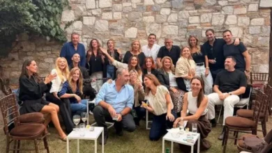 «Παγωμένη» συνάντηση για Ρουβά και Ψινάκη: Ούτε χαιρετισμός, ούτε κοινή φωτογραφία στο πάρτι του «Mr Ελούντα»