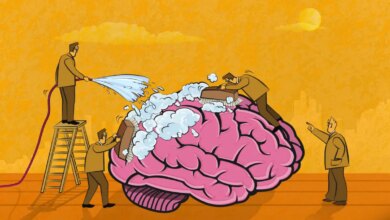 Πώς ο εγκέφαλος «ξεφορτώνεται» τα κυτταρικά απόβλητα: 3 συνήθειες που βοηθούν τον φυσικό καθαρισμό του