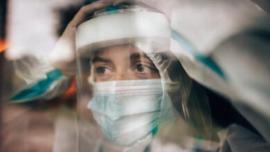 Πνευμονική πανώλη: Πώς μεταδίδεται -Τι γνωρίζουμε για τον θάνατο εργαζόμενης σε Ινστιτούτο Έρευνας στη Σιβηρία