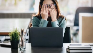 Εργασιακή εξουθένωση: Οι παράγοντες που αυξάνουν τον κίνδυνο