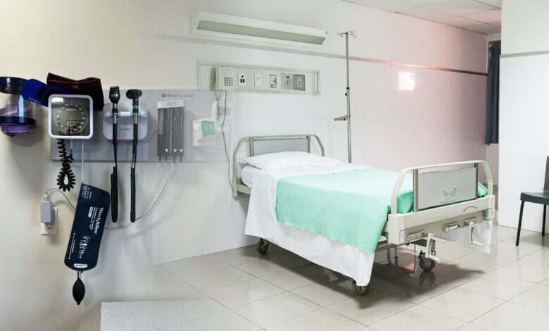 MedWatch: Στο μικροσκόπιο των ελέγχων οδοντιάτροι, φυσικοθεραπευτές και διαιτολόγοι