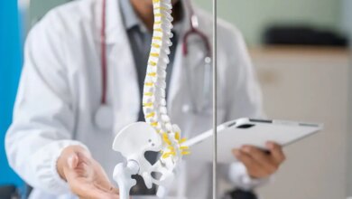 Σπονδυλική στήλη: Πώς να επιβραδύνετε τη φθορά της σε κάθε ηλικία