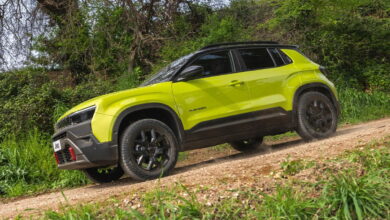 Το Jeep Avenger τα έχει… 300.000 – στις παραγγελίες