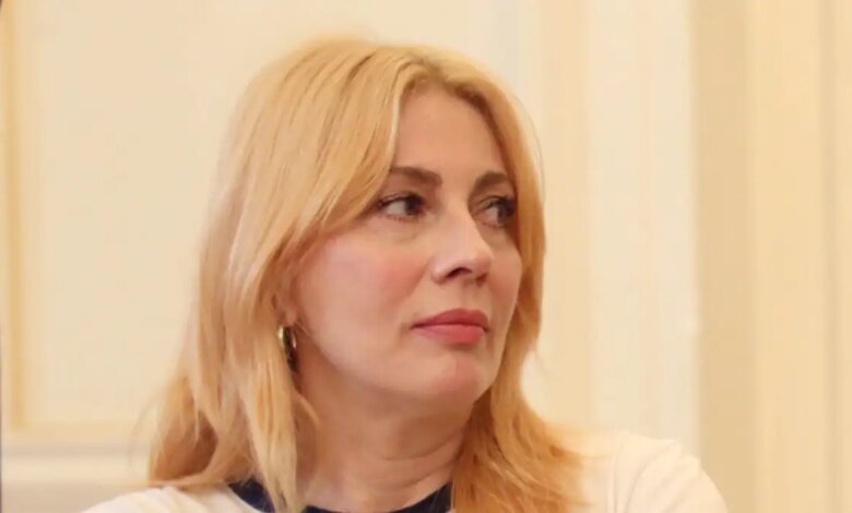 Σμαράγδα Καρύδη: Η αντίδρασή της σε προσωπική ερώτηση Σμαράγδα Καρύδη: Η αντίδρασή της σε προσωπική ερώτηση