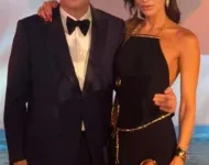 Δήμητρα Κούστα: Με εντυπωσιακή δημιουργία Schiaparelli σε επιχειρηματικό γάμο στην Αθήνα