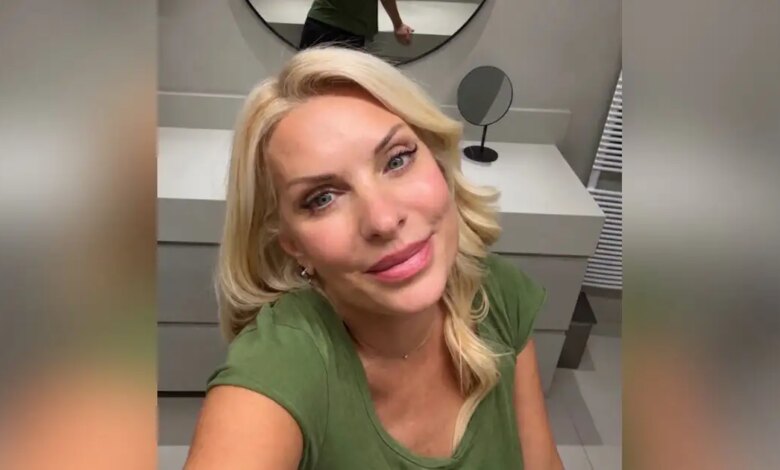 Η Ελένη Μενεγάκη δημοσίευσε selfie που «έπαιζε» με τον καθρέφτη της και ενθουσίασε τους followers της Η Ελένη Μενεγάκη δημοσίευσε selfie που «έπαιζε» με τον καθρέφτη της και ενθουσίασε τους followers της