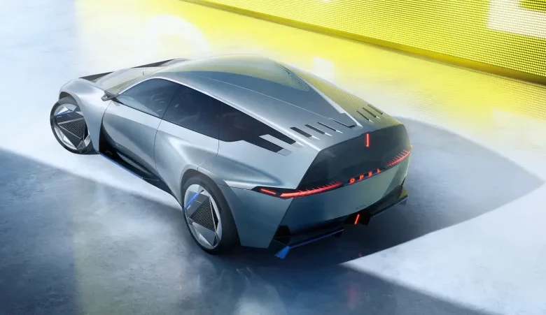 Opel STX Concept: Το όραμα της Opel για τα Sports Tourer του αύριο Opel STX Concept: Το όραμα της Opel για τα Sports Tourer του αύριο