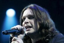 Ozzy Osbourne: «Οι γιατροί έλεγαν ότι η τελευταία του συναυλία θα τον σκότωνε» αποκαλύπτει η χήρα του