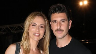 Ντορέττα Παπαδημητρίου και Γιώργος Γεροντιδάκης μέσα σε εργοστάσιο σοκολάτας στη Ζυρίχη της Ελβετίας