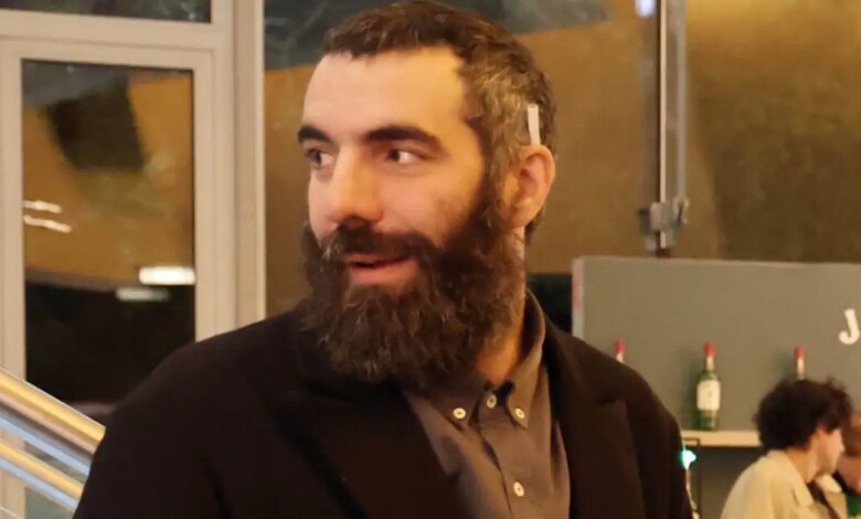 Ρομέν Γαβράς: «Δεν θα έπρεπε να είμαι σκηνοθέτης, αλλά βοσκός στην Αρκαδία» Ρομέν Γαβράς: «Δεν θα έπρεπε να είμαι σκηνοθέτης, αλλά βοσκός στην Αρκαδία»