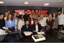 Σάκης Ρουβάς: Το πάρτι έκπληξη της Panik για την επιτυχημένη συνεργασία τους