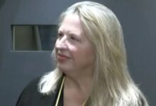 Σάντρα Βουτσά για Δημήτρη Κόκοτα: «Είναι αδιανόητο ότι έχει φύγει, υπήρχε βελτίωση αλλά κόλλησε μικρόβιο στο νοσοκομείο»