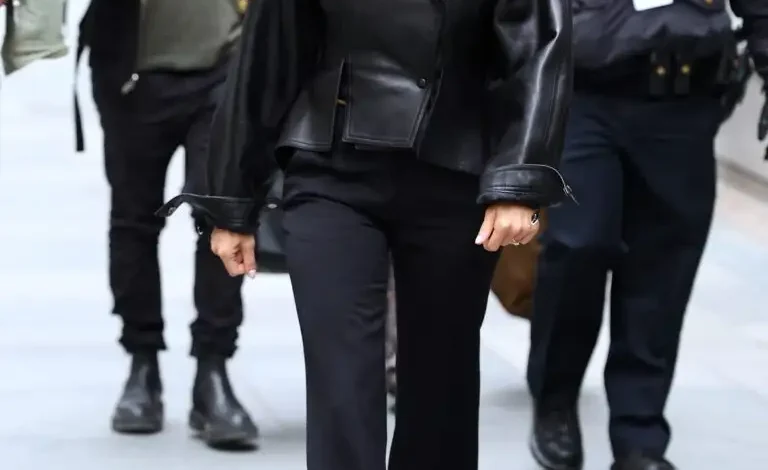 Leather Jacket: Ο πιο κομψός σύμμαχος για τα πρώτα κρύα του φθινοπώρου