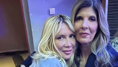 Κατερίνα Στανίση: Η selfie με την Πάολα στα γυρίσματα του «Voice» για τον Γιώργο Μαζωνάκη