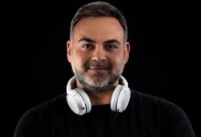 Ο Tasos P. διεκδικεί υποψηφιότητα στα 69α Grammy με το «San Me Kitas» του Γιάννη Σπανού