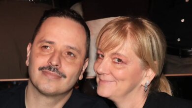 Αλέξανδρος Τσουβέλας για Εύα Καρύδη: «Μόλις την είδα στενοχωρημένη, έδρασα» είπε για τα προσβλητικά σχόλια σε βάρος της συντρόφου του