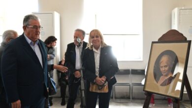 Σε κλίμα συγκίνησης η κηδεία της Μπέτυς Βαλάση – Το τελευταίο αντίο στο Α’ Νεκροταφείο Αθηνών