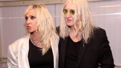 Θοδωρής Ρακιντζής για Βίσση – Καρβέλα: «Βλέπουμε την Άννα να είναι κλεισμένη σε μια γυάλα και με άτομα άπειρα δίπλα της»
