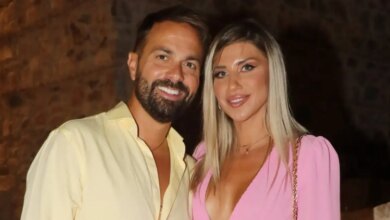 Ηλίας Βρεττός: «Να εύχεστε να πάνε όλα καλά», τόνισε για την εγκυμοσύνη της συζύγου του