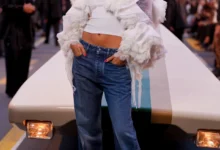 Το flippy Paris pixie cut της Zendaya είναι το απόλυτο cool girl κούρεμα του φθινοπώρου